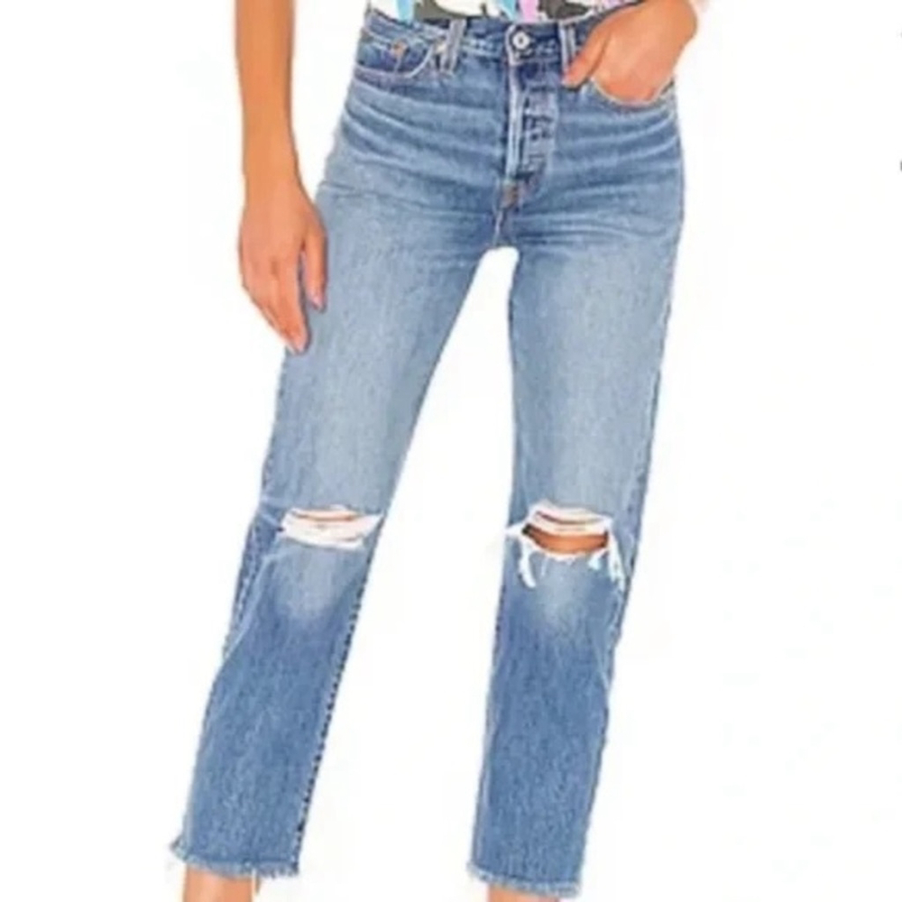 NWT Levi’s Premium Wedgie Distressed Buttonfly Size 23
